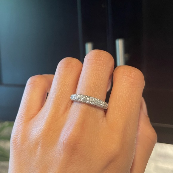 SOLD✨ 18K Diamond Dome Ring - Picture 2 of 4